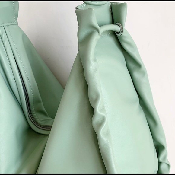 Casual Shoulder Large Capacity Hand Bag - Picture 5 of 8